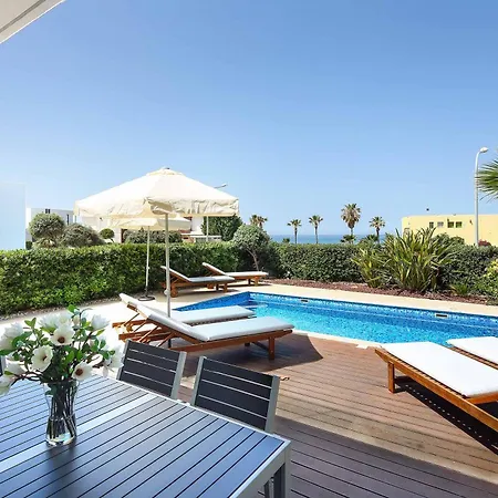 Turquoise Villa *